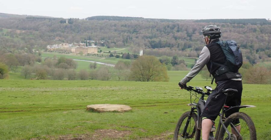 Peak District Highlights eBike Tour - Views, villages, and the lunch stop