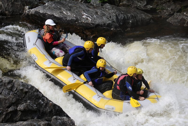 Pitlochry, Scotland: Summer White Water Rafting Tour - Seventy-five minutes of grade 3 and 4 white water