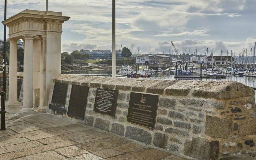 Plymouth: City Walking Tour & Exploration Game - Unusual clues include gin and the Beatles