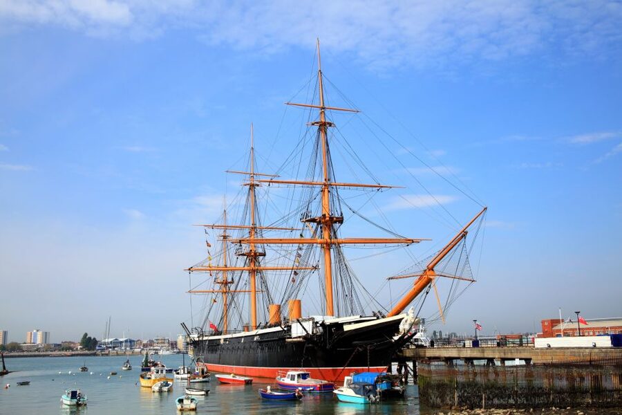 Portsmouth: Historic Dockyard Ultimate Explorer Ticket - Taking the waterbus to HMS Alliance