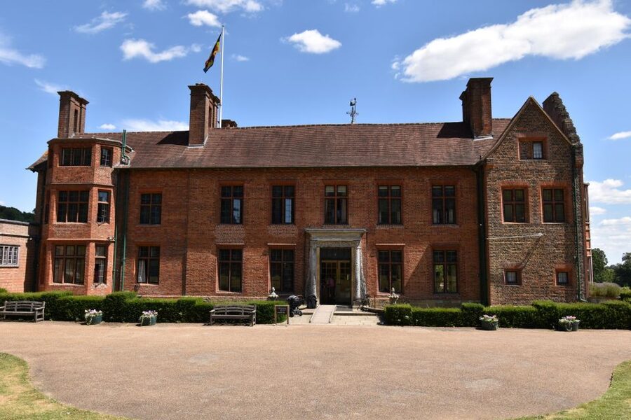 Private Day Tour to Chartwell, Home of Sir Winston Churchill - Price, lunch, and the real value