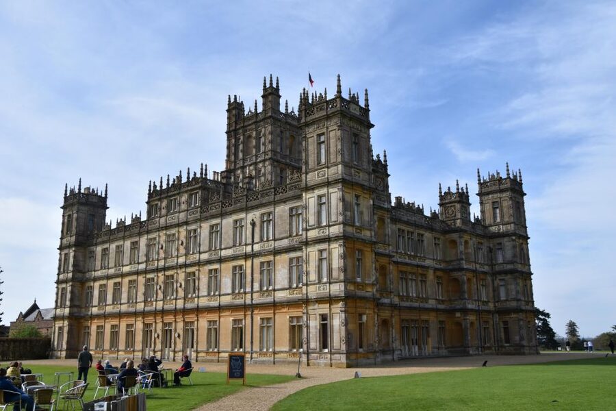 Private Downton Abbey Day Tour, including Pub Lunch - Lunch at The Trout at Tadpole Bridge