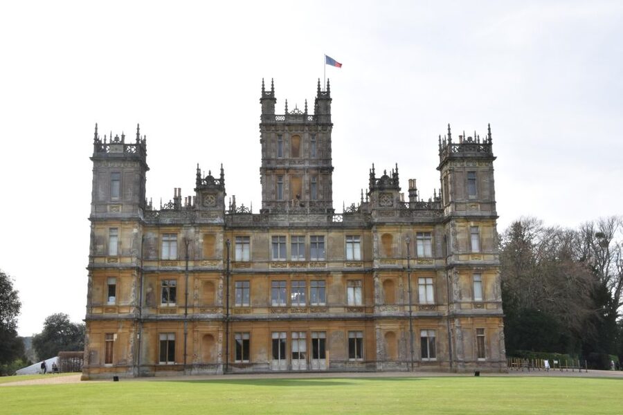 Private Downton Abbey Day Tour, including Pub Lunch - Highclere Castle, the Real Downton Abbey