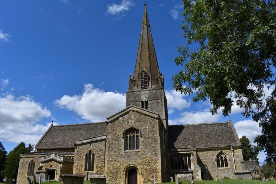 Private Downton Abbey Day Tour, including Pub Lunch - The Guide Can Make or Break the Day