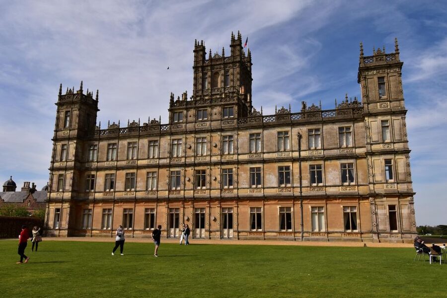 Private Downton Abbey Day Tour, including Pub Lunch - Leaving London in a Private Black Cab
