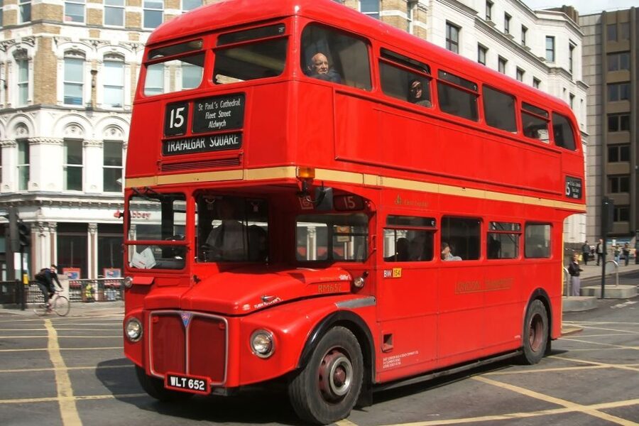 Private Full Day Tour – Fast Track Tower of London and Lunch - Starting beside St Paul’s and crossing old London