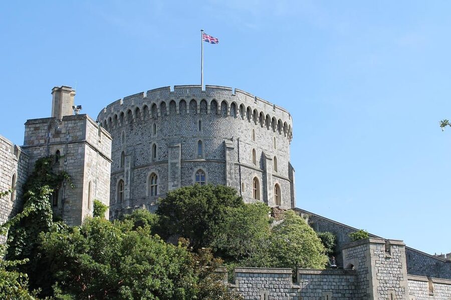 Private Guide (Walking Tour of Windsor & Eton) - Crossing the Thames into Eton