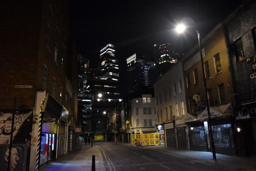 Private Jack The Ripper Tour of London - Practical advice for the three-hour walk