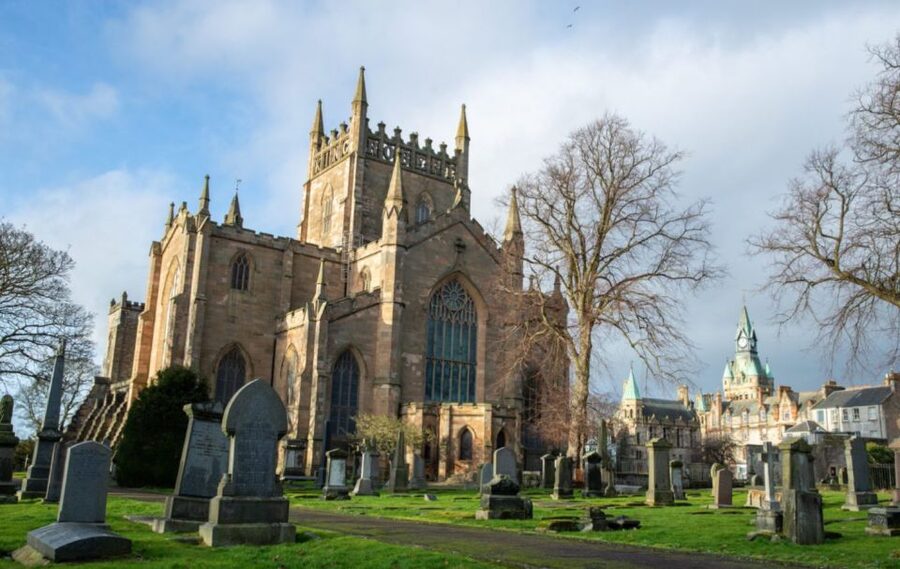 Private tour to St Andrews and the fishing villages of Fife - Dunfermline Abbey and Scotland’s royal past