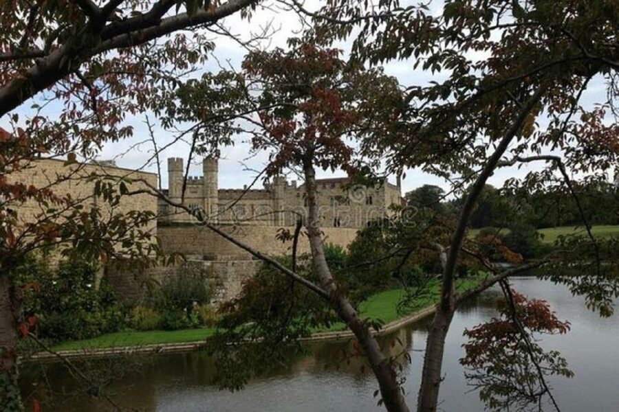 Private tours to Leeds Castle, Canterbury, White Cliffs - Canterbury Cathedral in a compact visit