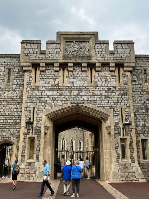 Private trip to Windsor Castle and Stonehenge - Practical booking advice