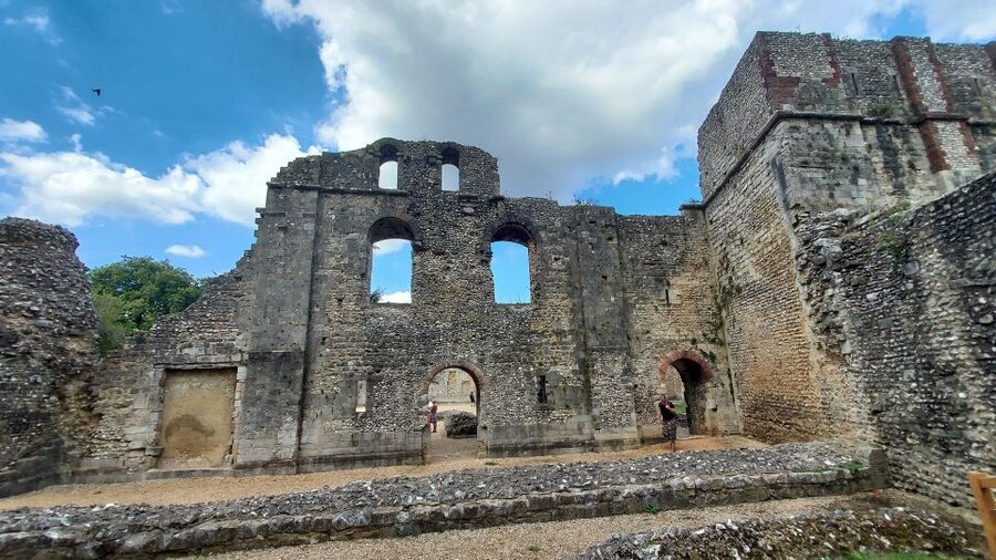 Private Winchester Walking Tour - Starting beneath the West Gate archway