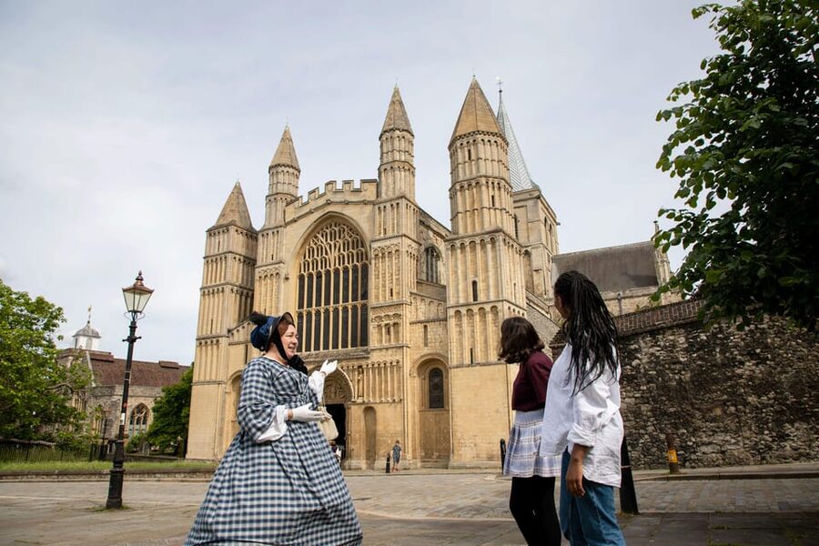 Rochester: Bespoke After Hours Tour with a Costumed Guide - Meeting Rochester at twilight