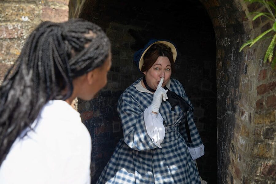 Rochester, Kent: Costumed Guided Tour - Finding the guide at Corporation Street