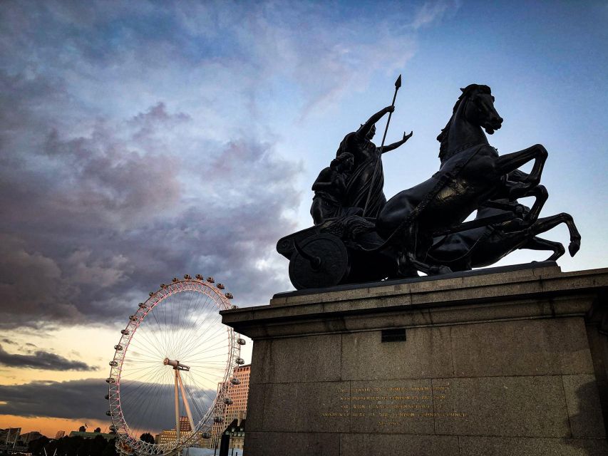 Royal London: from Saxons to Tudors & Stuarts Walking Tour - Finding the site of London’s largest royal palace