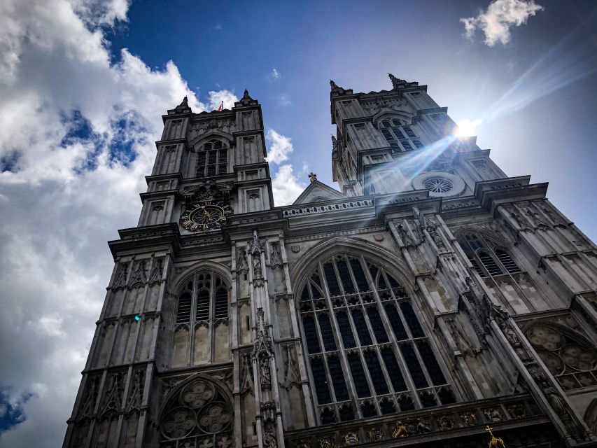 Royal London: from Tudors & Stuarts to Windsors Walking Tour - Tudor drama from Henry VIII to Anne Boleyn