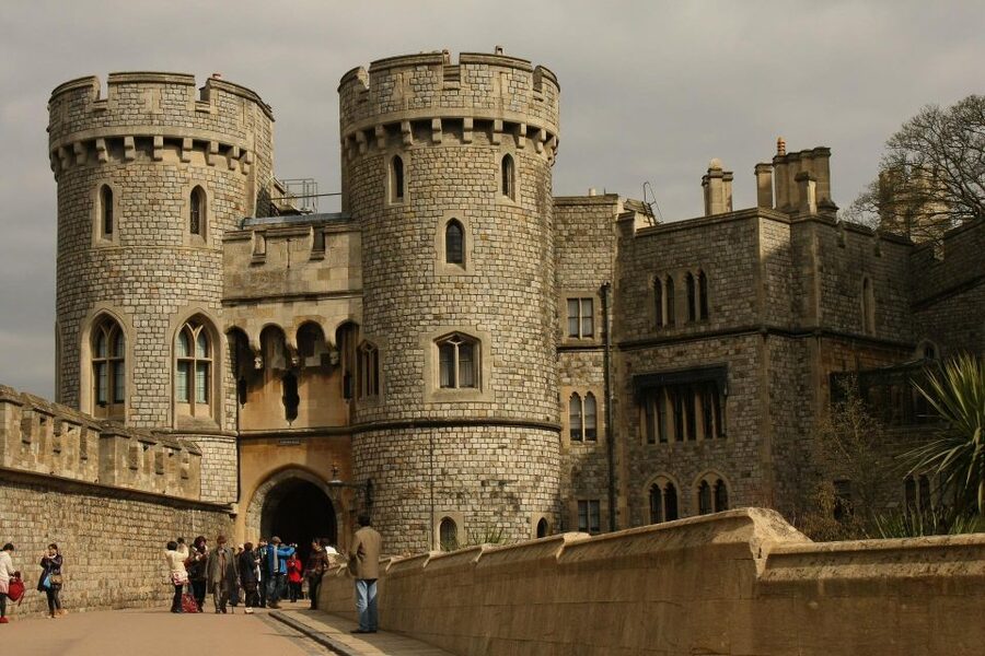 Royal Windsor Castle and Stonehenge Private Tour with passes - Practical advice for a smoother day