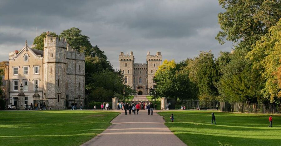 Royal Windsor Castle Tour Private including tickets - Leaving Soho In A Private Vehicle