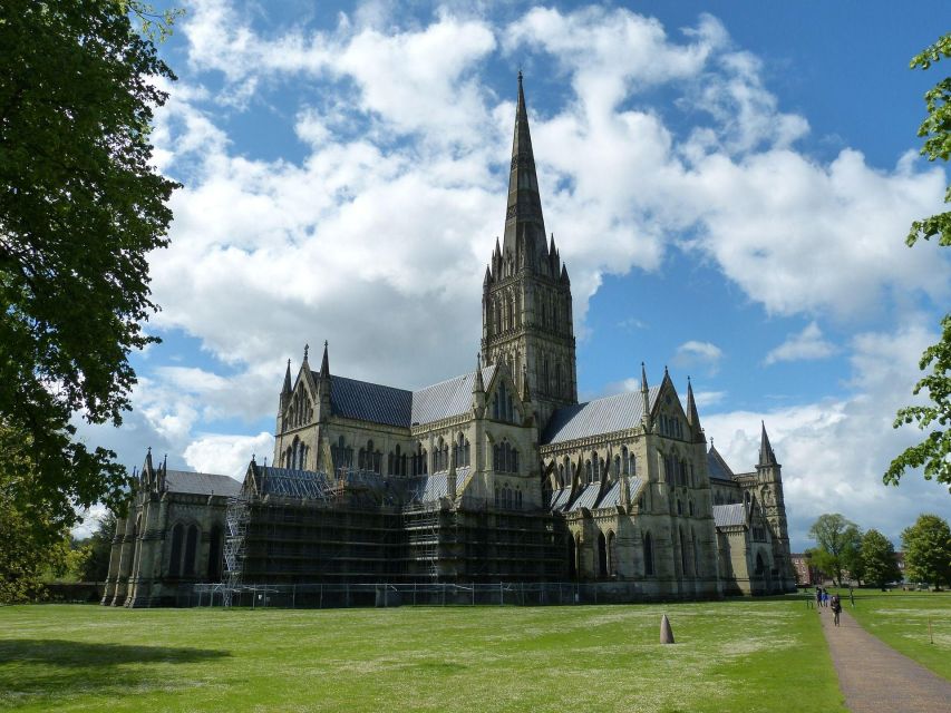 Salisbury Private Guided Walking Tour - Starting at the Guildhall in Market Place