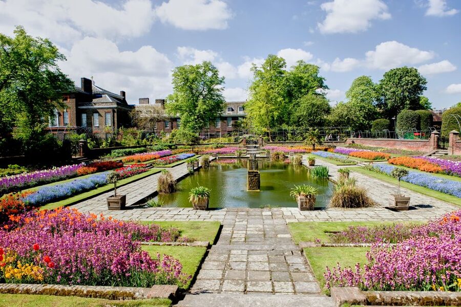 Secret Gardens of London Private Tour - What the six reviews suggest about the day