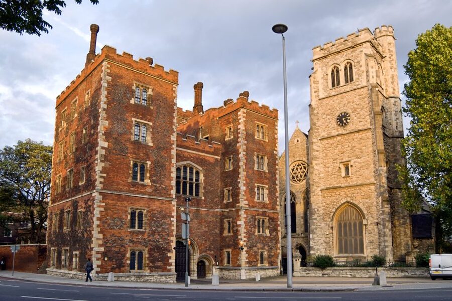 Secret Gardens of London Private Tour - Temple gardens behind the Inns of Court