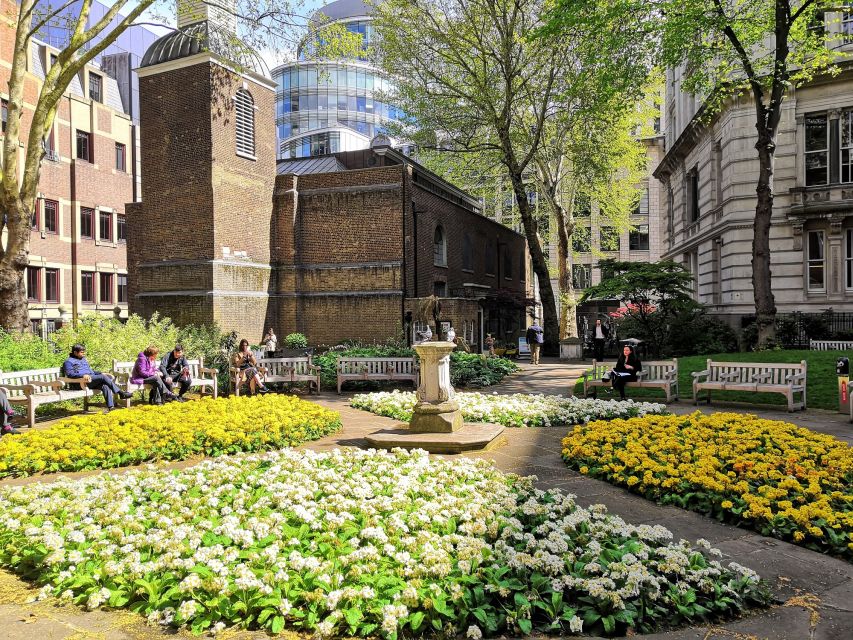 Secret Old London Walking Tour - The memorial to self-sacrifice in a quiet city park