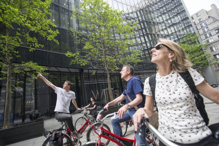 Secrets of London Bike Tour: Thames, Tower Bridge & Market - Why a bicycle works so well in central London