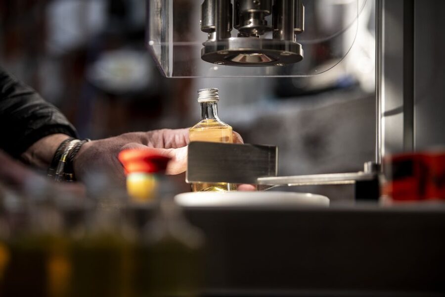 Sheffield: Gin Distillery Tasting Visit with Guided Tour - Key points to know before you go