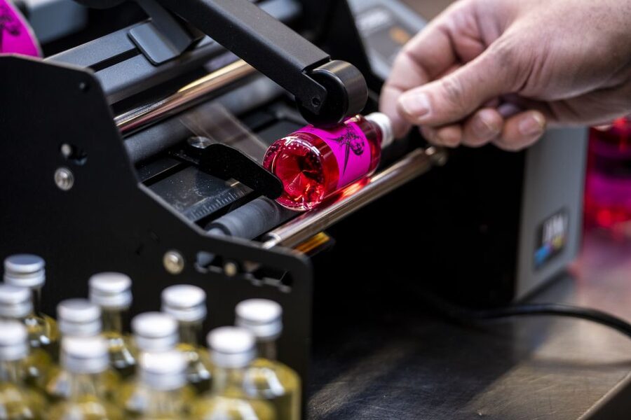 Sheffield: Gin Distillery Tasting Visit with Guided Tour - The opening Locksley G&T