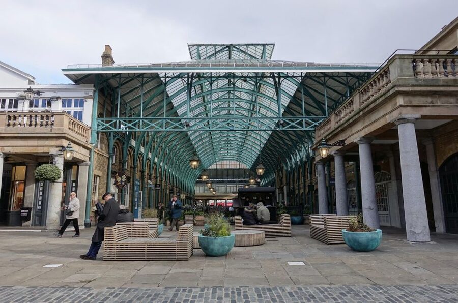 Sights & Bites of Covent Garden - Starting outside St Martin in the Fields