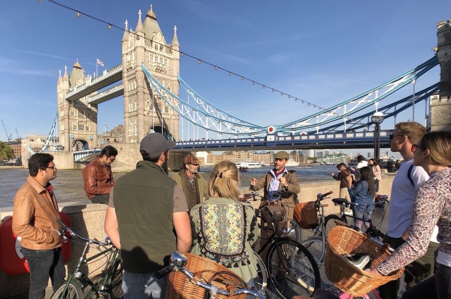 Sin & Salvation: River Thames Bike Tour - The Thames-side pub pause