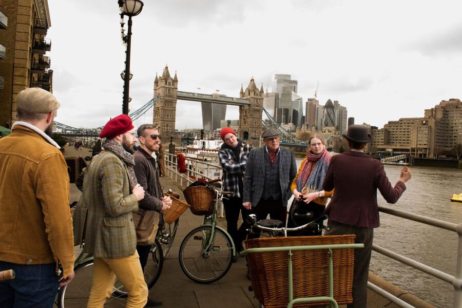 Sin & Salvation: River Thames Bike Tour - Tower of London and Tower Bridge