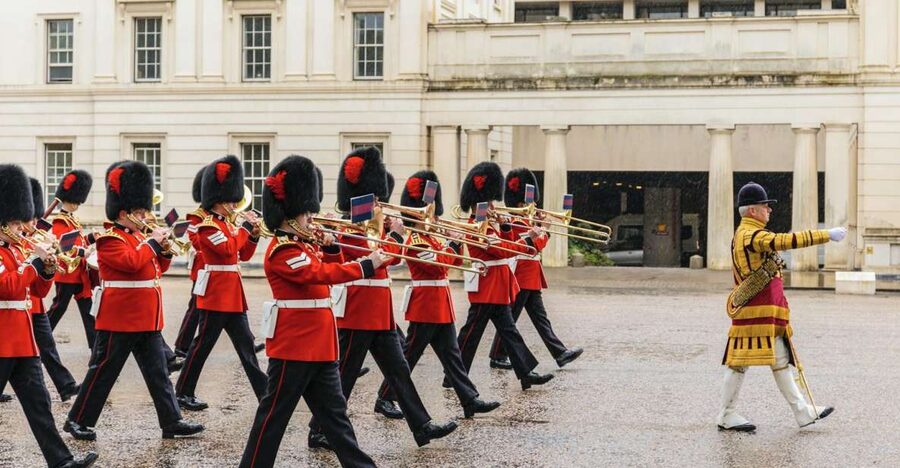 Skip the line Westminster Abbey & Guard Change Ceremonies - St. James’s Palace and the start of the foot guard ceremony