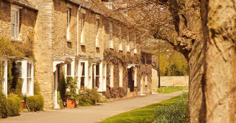 Southampton: London via the Cotswolds, Oxford and Pub Lunch - Burford and the 1402 Tavern Lunch