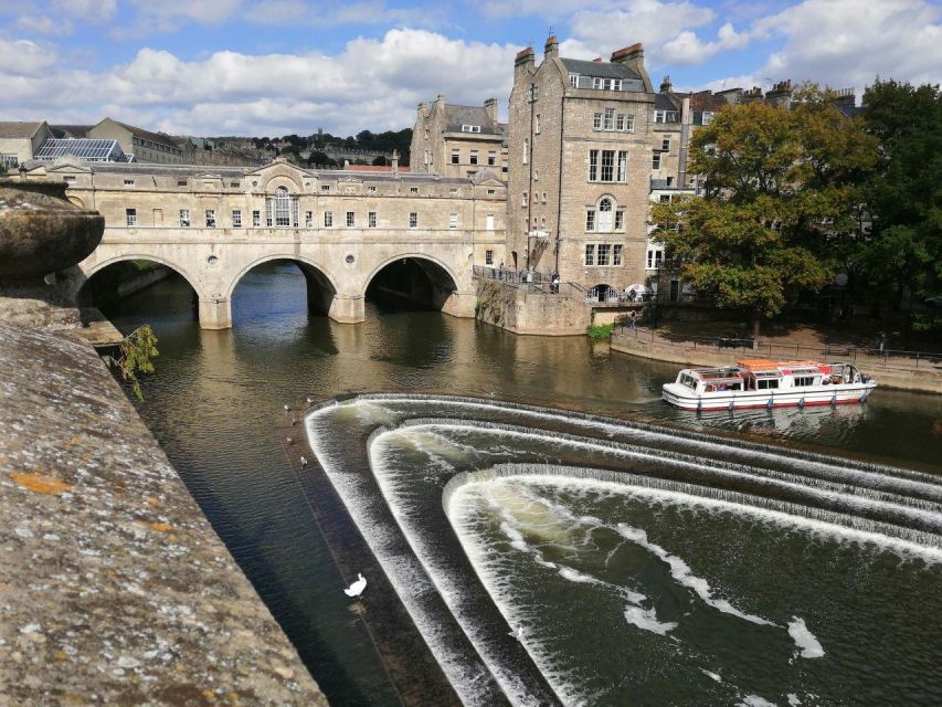 Southampton Port to London via Stonehenge,Lacock & Bath - Who should book this experience?
