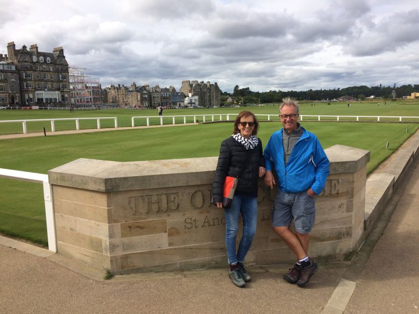 St Andrews: City Highlights Walking Tour with Cocktail - Golf at the Royal and Ancient Golf Club