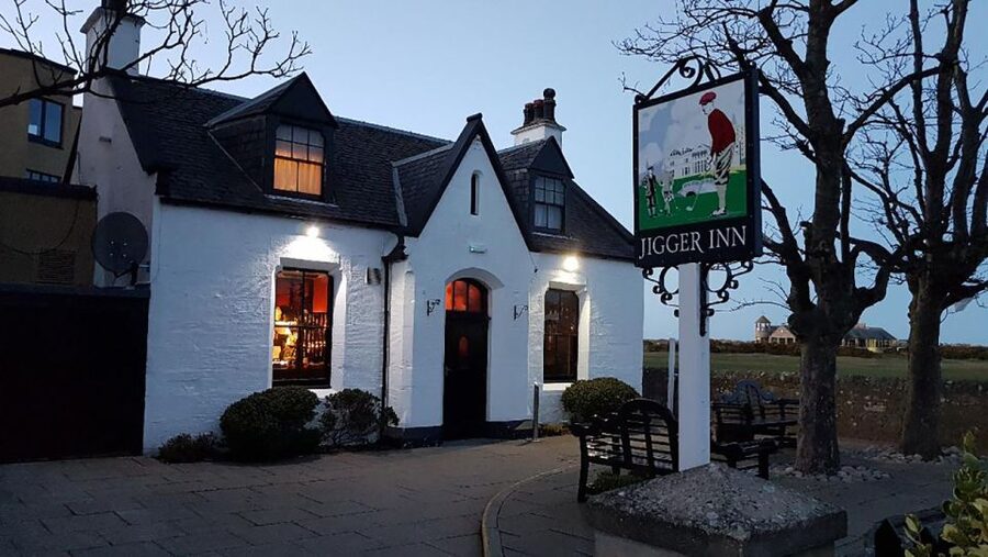 St Andrews: Golf Origins and Old Course History Tour - The Road Hole area and stories beyond the scorecard