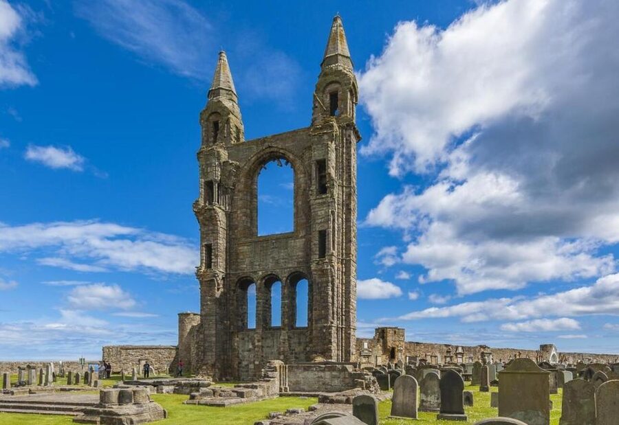 St. Andrews Spectral Soirée: Ghostly Echoes of History - Market Street and the Grey Lady