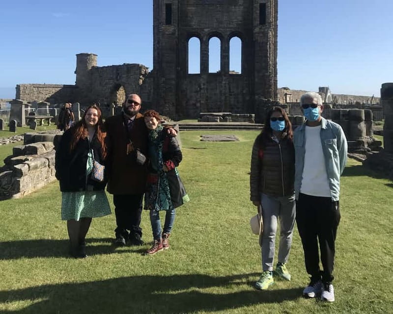 St Andrews: Top Sights Guided Walking Tour - St Andrews Castle and Cathedral