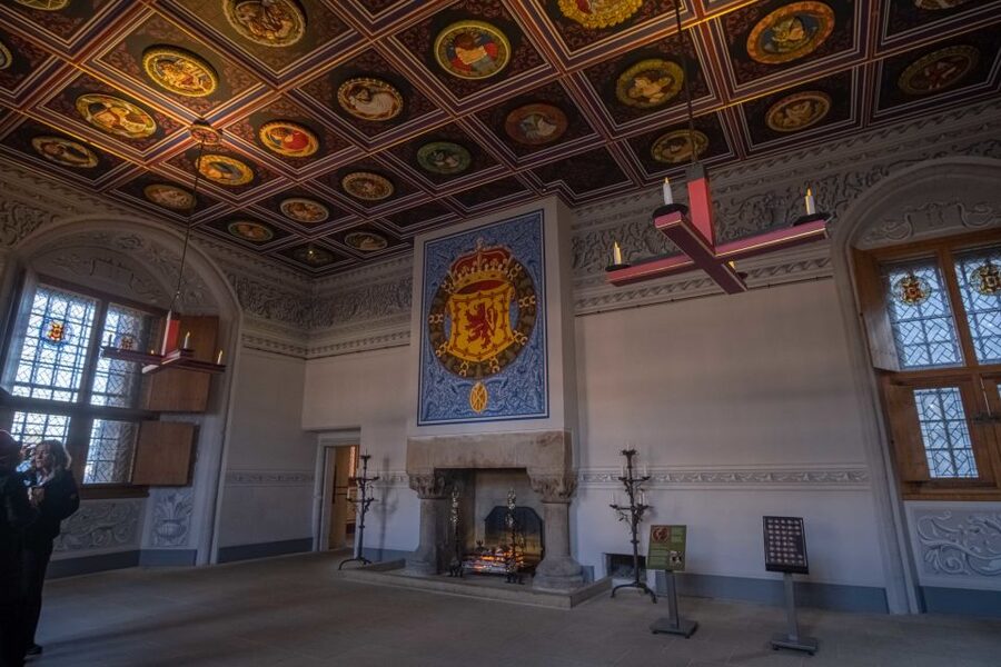 Stirling Castle: Skip-the-Line Guided Tour in Spanish - The Great Hall and the business of royal celebration