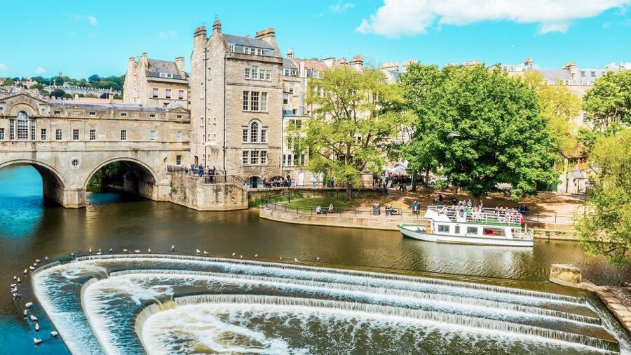 Stonehenge & Bath: Full-Day Coach Tour from London - Bath in two and a half hours