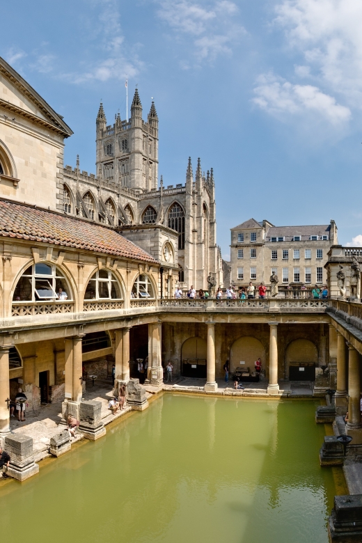 Stonehenge, Bath & Stratford Tour (1-night in The Cotsowlds) - An evening in Cirencester
