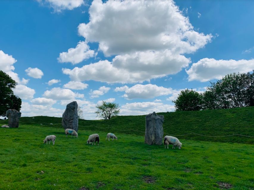 Stonehenge Special Access - Evening Tour from London - Walking around Avebury’s enormous stone circle
