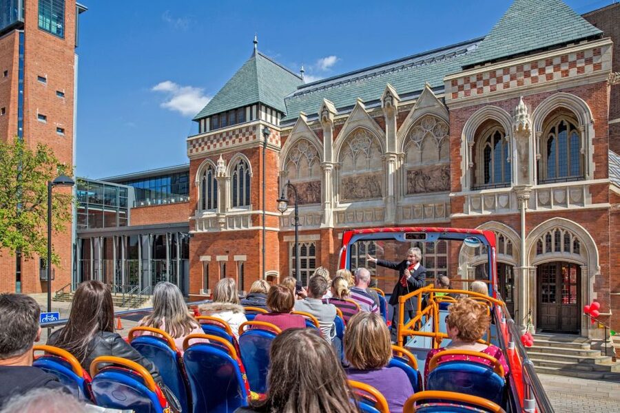 Stratford-upon-Avon:City Sightseeing Hop-On Hop-Off Bus Tour - Stop 1 at Bridge Foot