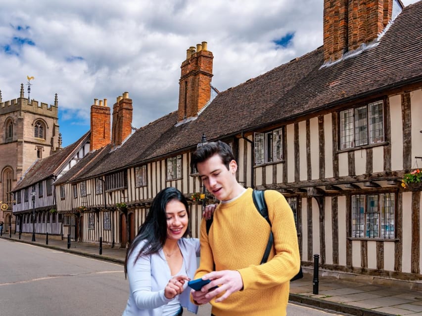 Stratford-upon-Avon: City Walking Tour & Exploration Game - Starting beside the Gower Memorial