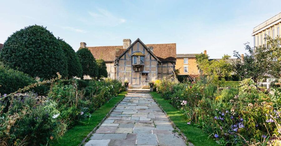 Stratford-upon-Avon: Shakespeare's Birthplace Ticket - Gardens, plants, and short performances