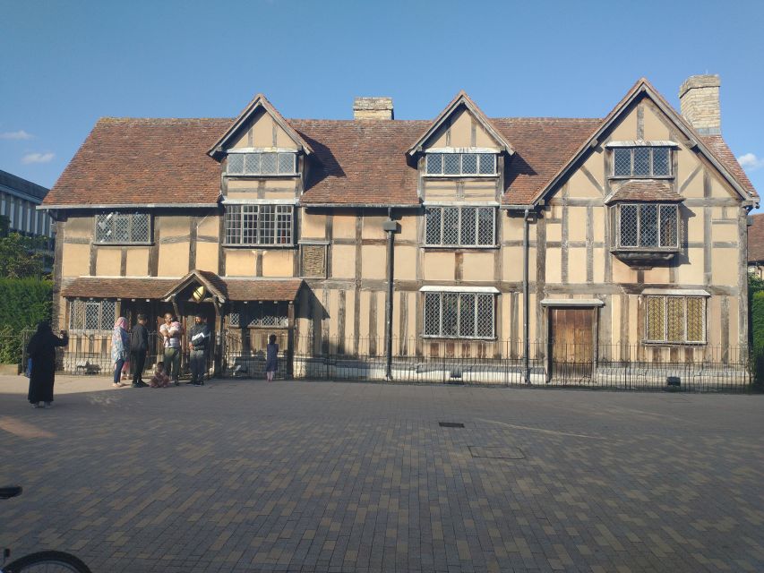 Stratford-Upon-Avon: The Famous Walk Talk Show - Starting beneath the Royal Shakespeare Theatre tower