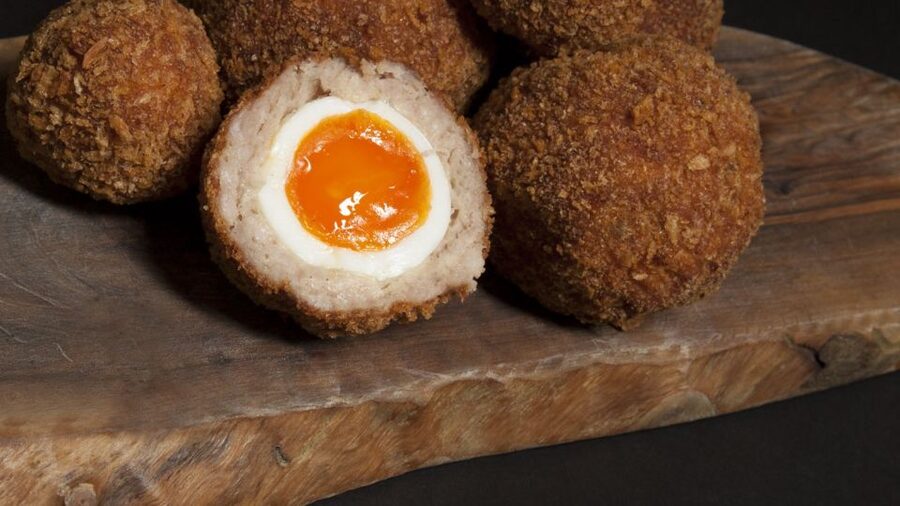 The Authentic Walking Tour with Indian Tasting Meal - Spitalfields, from silk weavers to independent designers