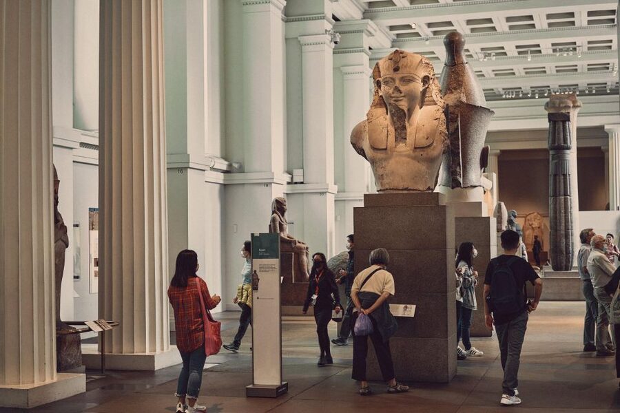 The British Museum London: Private Guided Tour - 3 hour - Lewis Chessmen and the charm of smaller objects