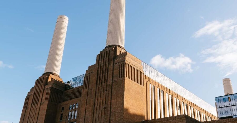 The Chimney Lift at Battersea Power Station - Generate energy on the giant screen